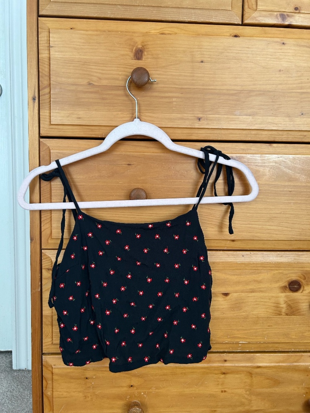 Floral Tie Strap Crop Top